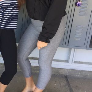 Grey cropped lululemon leggings